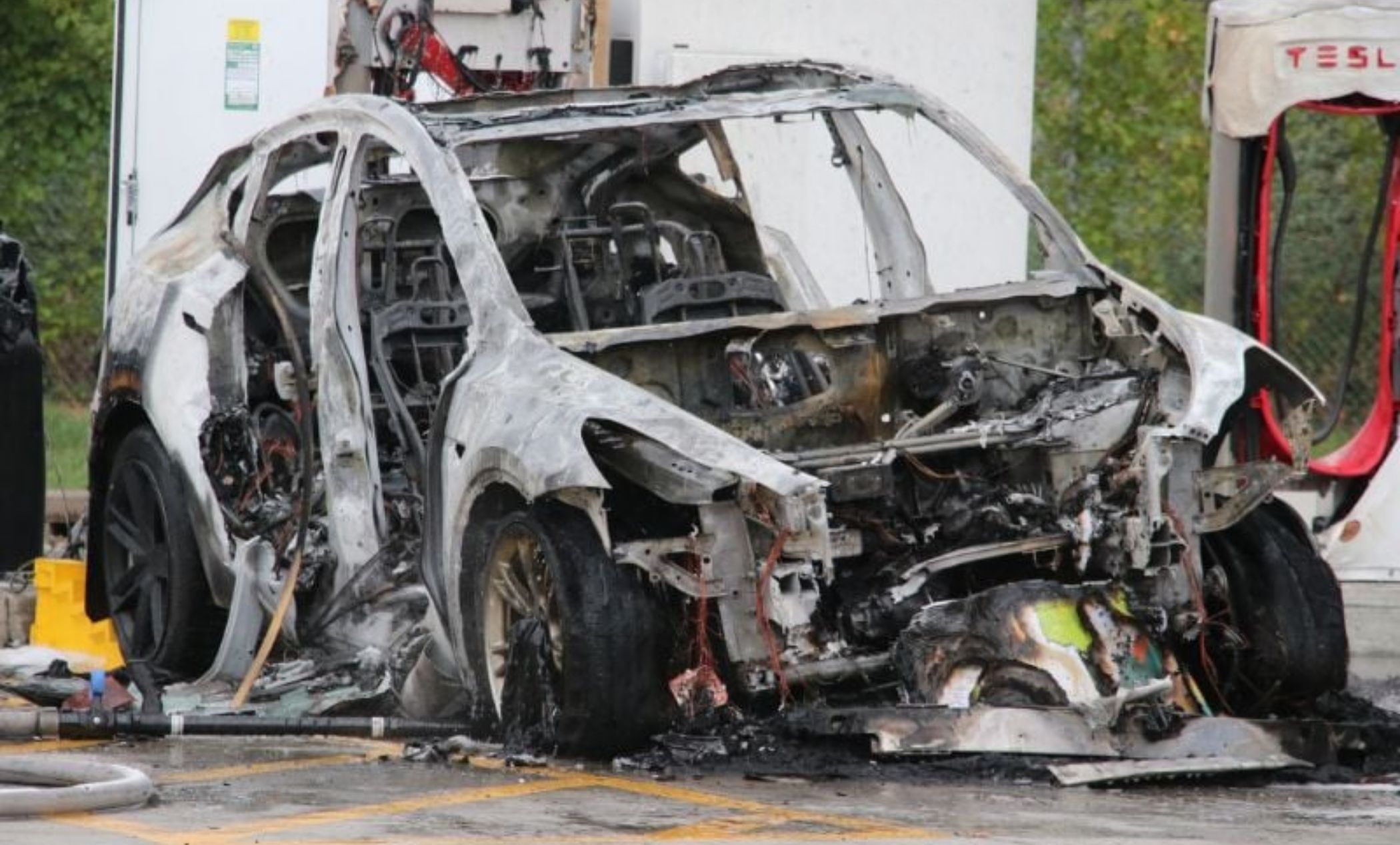 Tesla Model Y goes up in flames during charging at supercharging station
