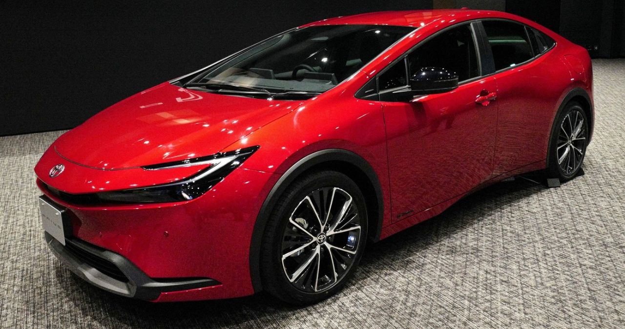 Thinking about buying a car? Here’s why a Hybrid vehicle could be your ideal pick