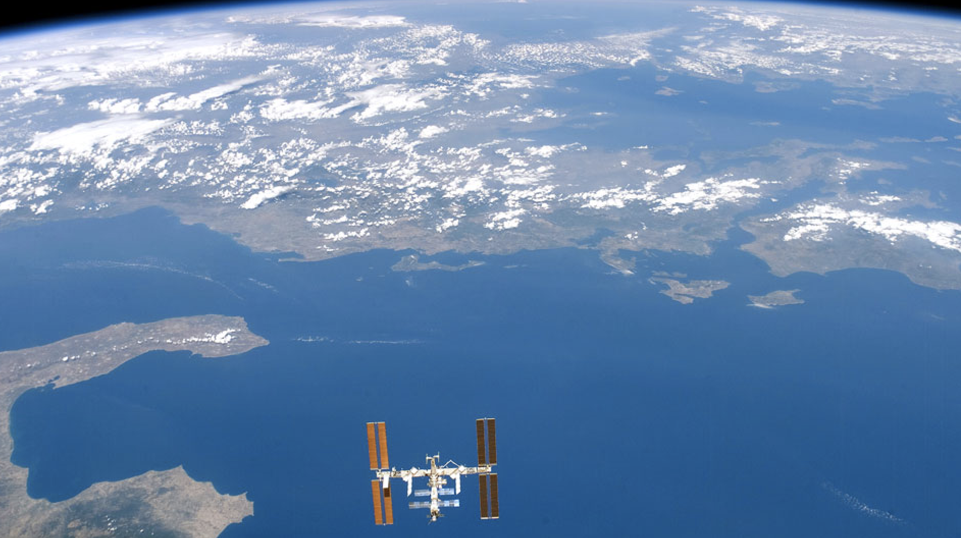 Space camera spots mysterious symbols in the remote desert