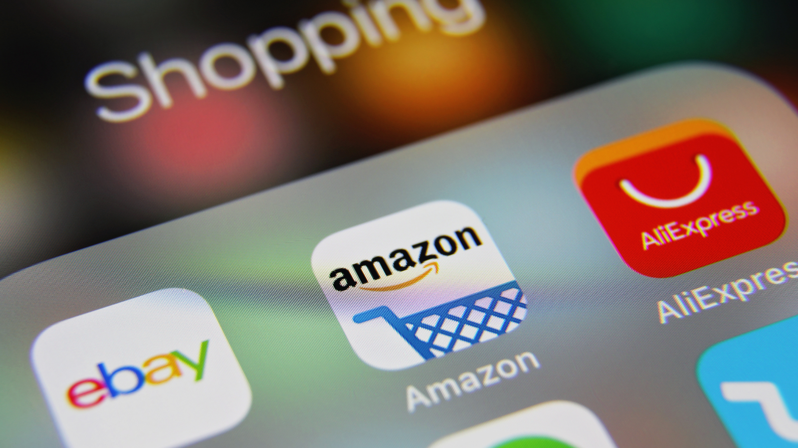 Amazon, other major online retailers still working amid major internet outage