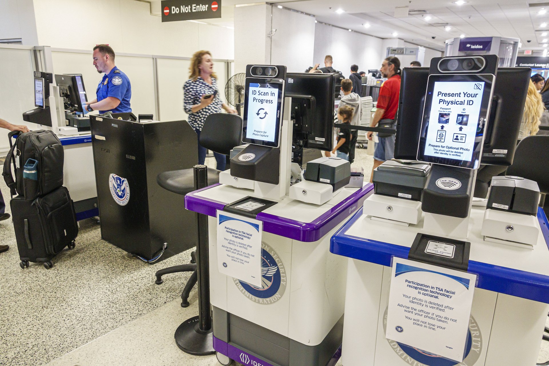 TSA considering touchless screenings, courtesy of VR